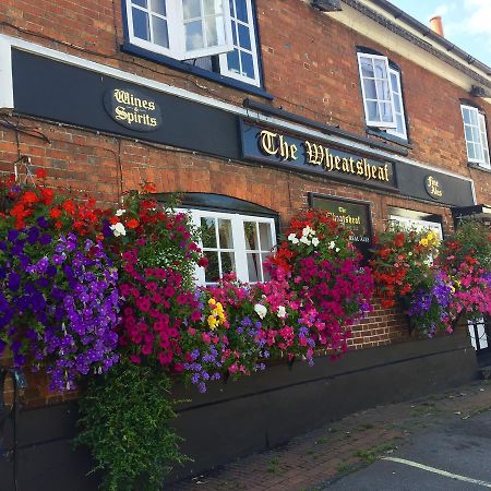 מלון The Wheatsheaf Bramley  מראה חיצוני תמונה